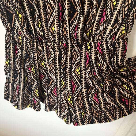 BCBGeneration Short Sleeve Tribal Romper - Picture 4 of 5